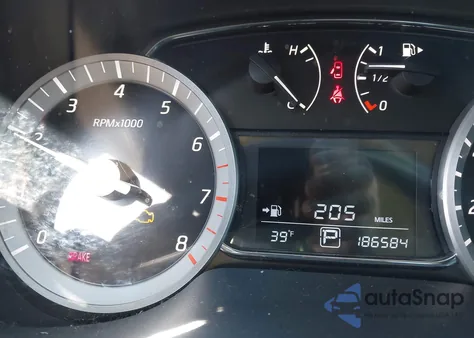 2014 Nissan Sentra Sv z USA, uszkodzony, nr VIN 3N1AB7AP1EY335433